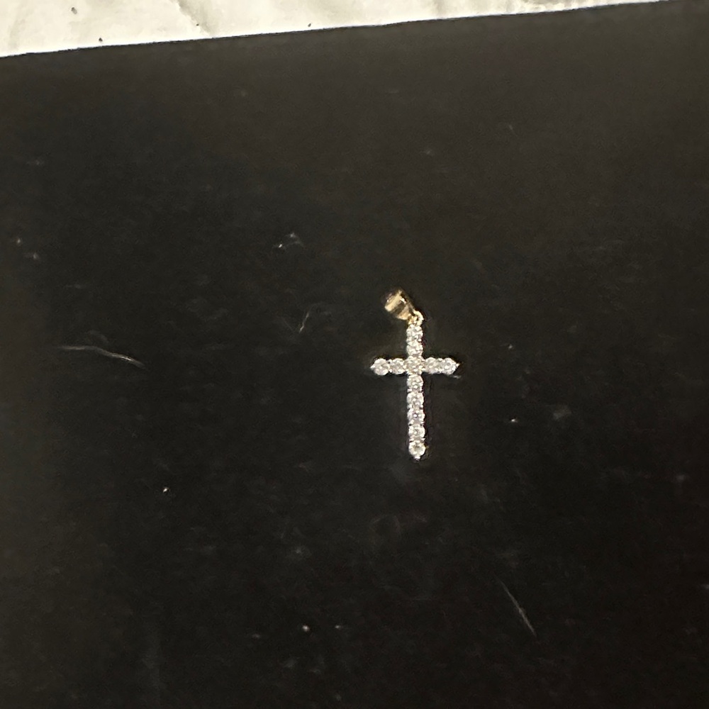 Elegant Gold and crystal Cross Pendant
